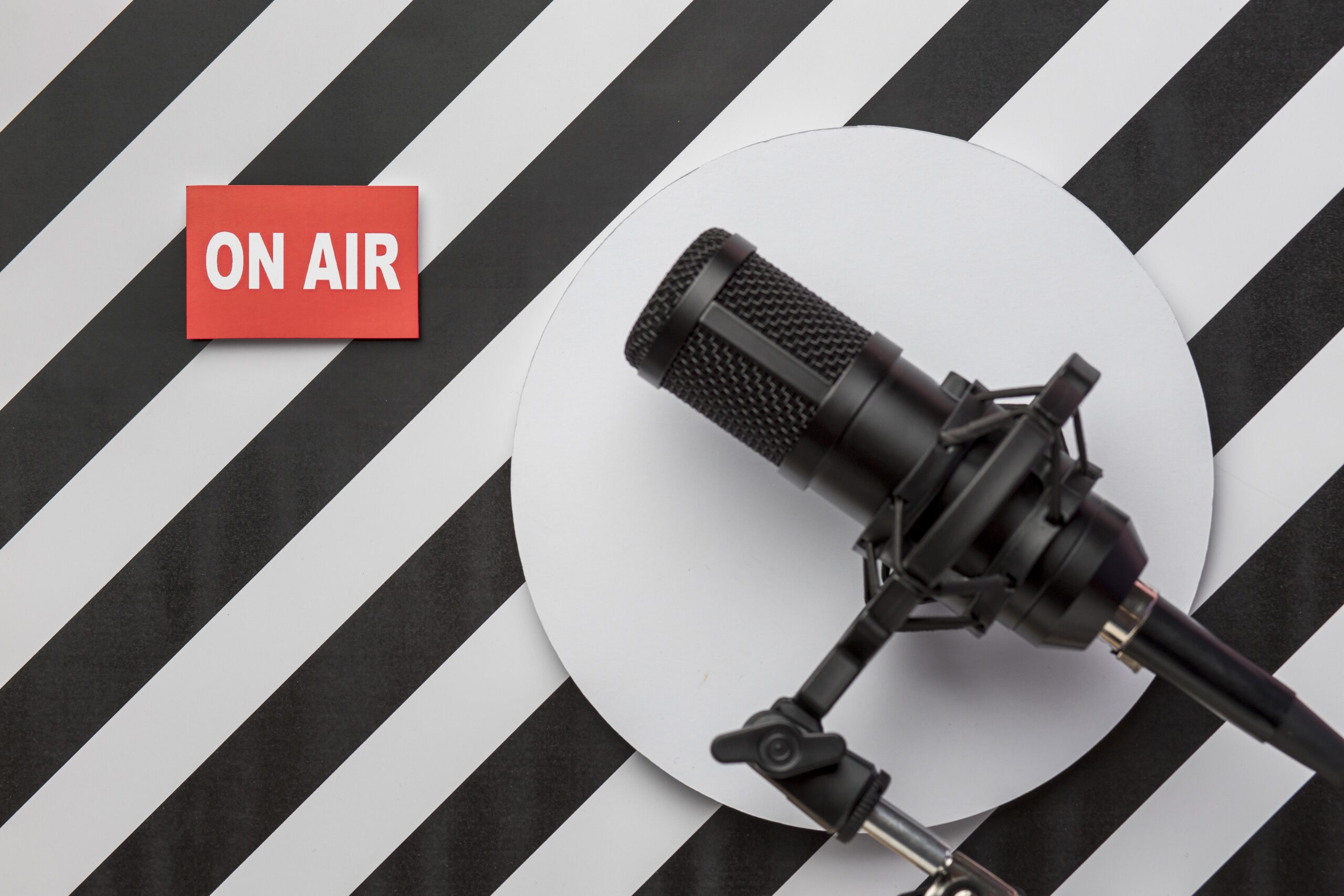 air-live-radio-streaming-banner-mic